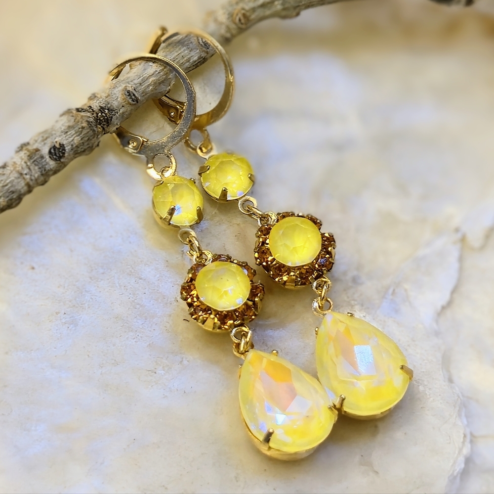 Victorian Sunshine Yellow Swarovski & Flowe Crystals In Three Tiered GP Earrings - Picture 3 of 7